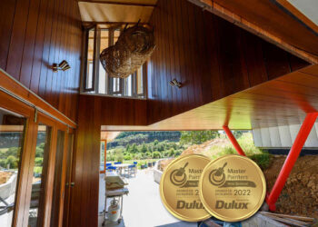 Muriwai Residential Exterior Painting & Timber Finish